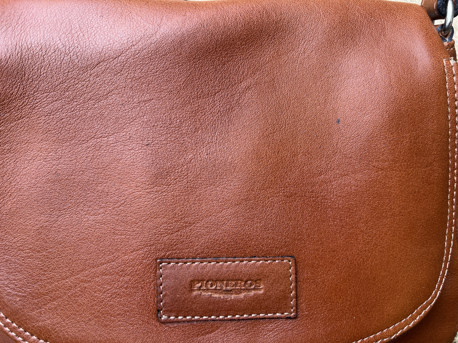 Bariloche - Butterscotch "Slight second quality"